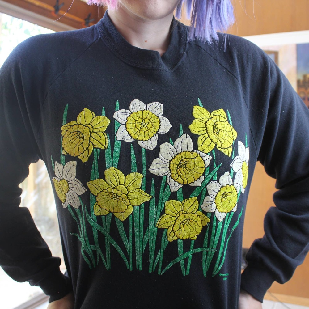 VINTAGE 90s SPRING Daffodil Sweatshirt